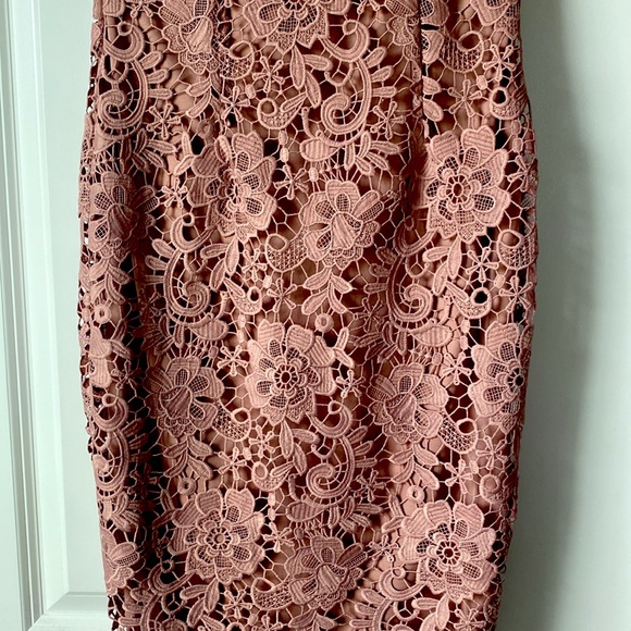 Paper Dolls Lace Dress - Picture 2 of 2